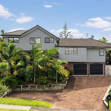 Villa With Pool In Browns Bay Auckland Kültér fotó